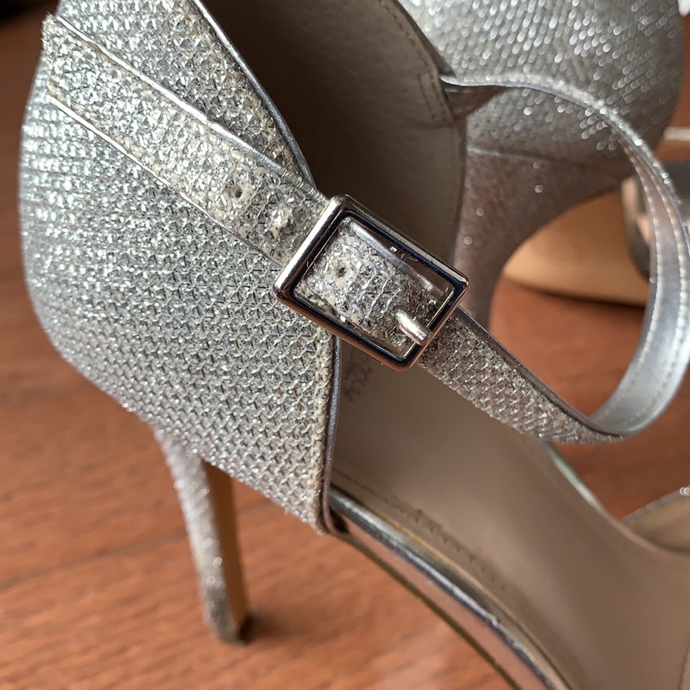 I. Miller Silver Glittery Ankle Strap Peep Toe Heels Prom Wedding Bridal 8.5 - Picture 11 of 16